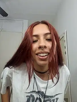 Snapshot of Jazmin-Cerezita chatting on 24, 10, 2025 Jazmin-Cerezita online show from 24, 10, 2025