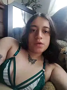 Yaz Moon online show from 2, 2, 2025