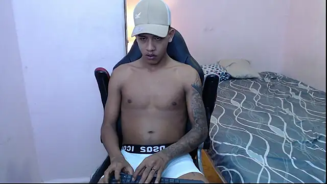 mr stiven  online show from 1, 2, 2025