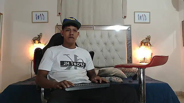 mr stiven  online show from 10, 9, 2025