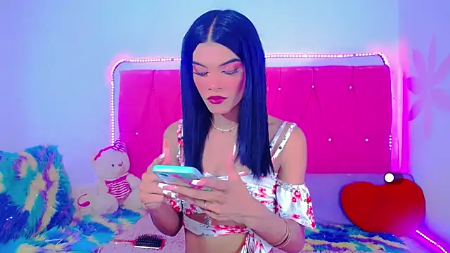 Snapshot of Theylor_Rouse chatting on 4, 2, 2025 Theylor Rouse online show from 4, 2, 2025