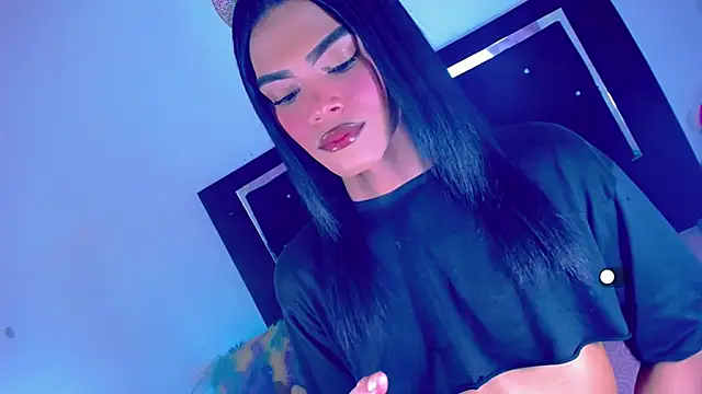 Snapshot of Theylor_Rouse chatting on 5, 12, 2025 Theylor Rouse online show from 5, 12, 2025