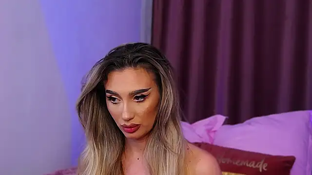 Snapshot of FelyJolie chatting on 22, 1, 2025 FelyJolie online show from 22, 1, 2025