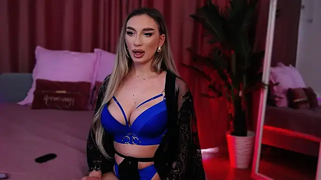 Snapshot of FelyJolie chatting on 1, 2, 2025 FelyJolie online show from 1, 2, 2025