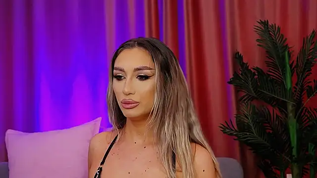 Snapshot of FelyJolie chatting on 18, 3, 2025 FelyJolie online show from 18, 3, 2025