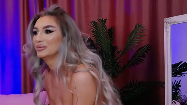 Snapshot of FelyJolie chatting on 20, 3, 2025 FelyJolie online show from 20, 3, 2025