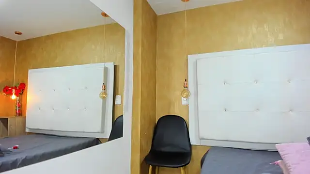 Snapshot of Milaspetite chatting on 26, 11, 2025 Milaspetite online show from 26, 11, 2025