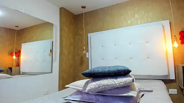 Milaspetite online show from 4, 2, 2026