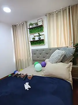 sasi luna online show from 23, 3, 2026