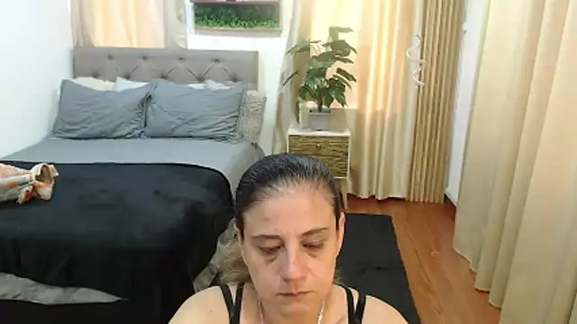 Snapshot of sasi_luna chatting on 21, 5, 2026 sasi luna online show from 21, 5, 2026