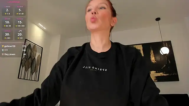 Snapshot of MiaFarrell_ chatting on 20, 2, 2025 MiaFarrell online show from 20, 2, 2025