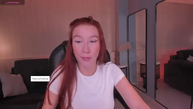 MiaFarrell  online show from 25, 4, 2026