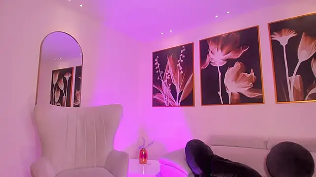 BellaCarteer  online show from 31, 1, 2025