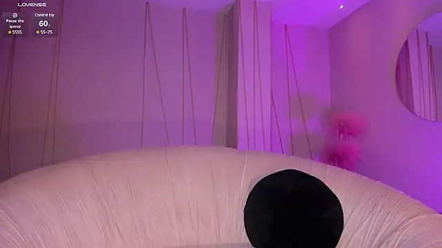 BellaCarteer  online show from 4, 2, 2025