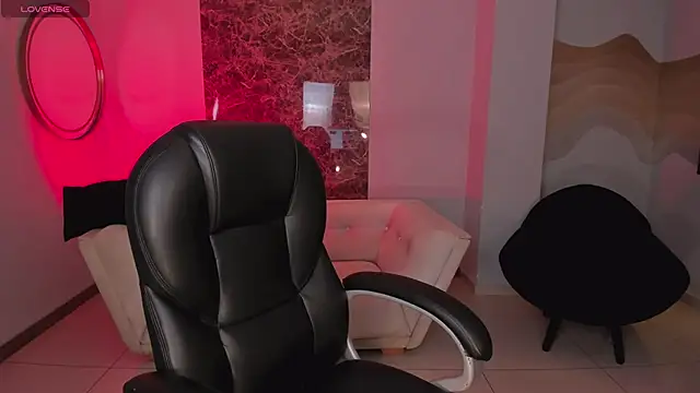 BellaCarteer  online show from 28, 10, 2025