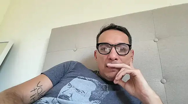 alex ruiz85 online show from 5, 3, 2025