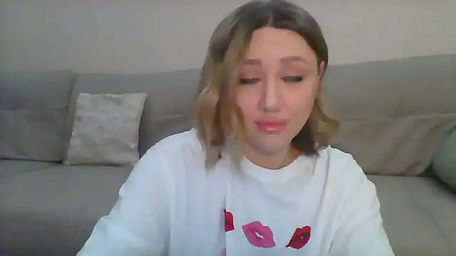 VickyLove047 online show from 23, 3, 2025