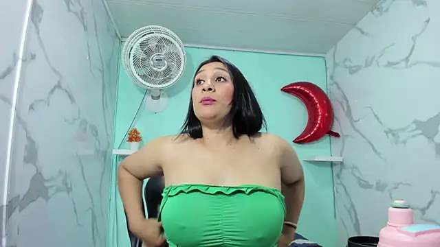 Snapshot of karime_sexygirl chatting on 21, 12, 2025 karime sexygirl online show from 21, 12, 2025