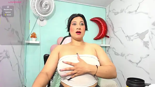 Snapshot of karime_sexygirl chatting on 4, 3, 2026 karime sexygirl online show from 4, 3, 2026