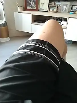 Snapshot of Dannydy2015 chatting on 15, 12, 2025 Dannydy2015 online show from 15, 12, 2025