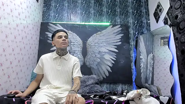 exotic hot couple online show from 9, 3, 2026