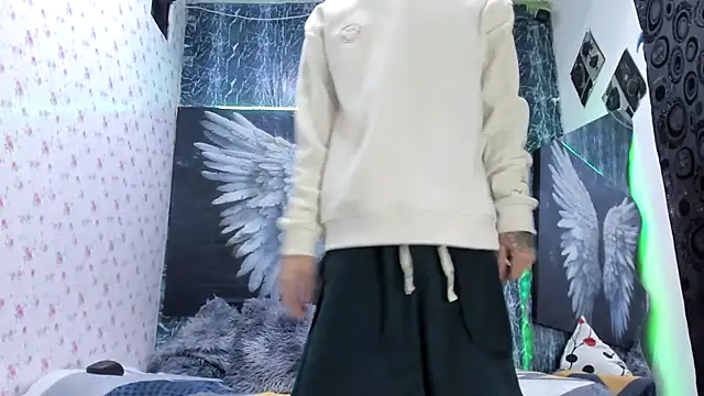 exotic hot couple online show from 23, 4, 2026