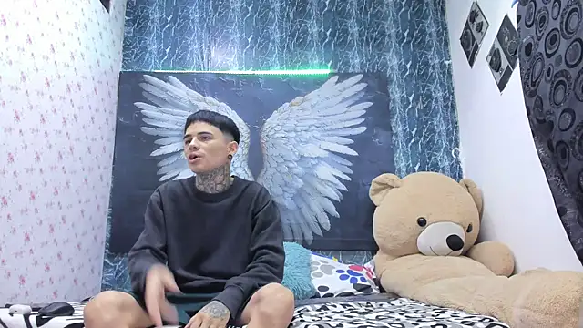 exotic hot couple online show from 26, 4, 2026