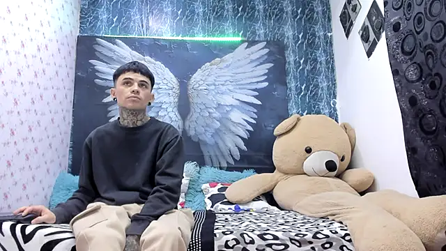 exotic hot couple online show from 27, 4, 2026