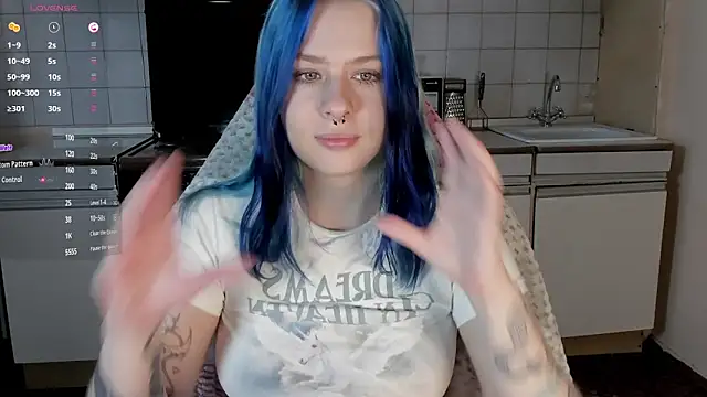 Snapshot of tender_kiitty chatting on 14, 9, 2025 tender kiitty online show from 14, 9, 2025