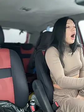 JulliaVegas online show from 2, 3, 2025