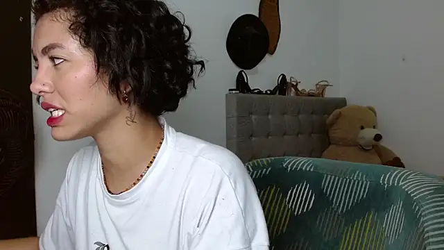 Sexy Lia  online show from 28, 4, 2026