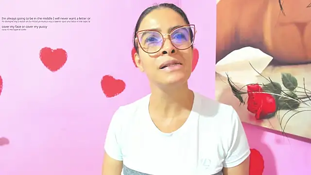 miss--flora online show from 20, 2, 2025