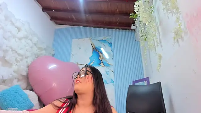 Snapshot of Danniela18_ chatting on 15, 5, 2026 Danniela18 online show from 15, 5, 2026