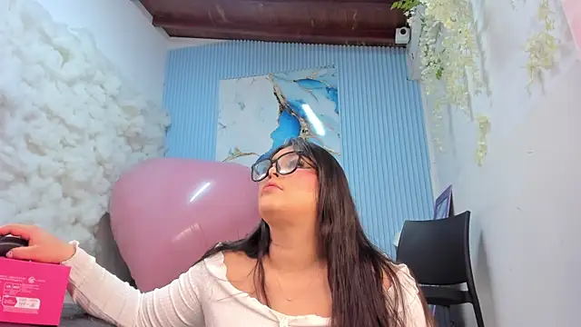 Snapshot of Danniela18_ chatting on 20, 5, 2026 Danniela18 online show from 20, 5, 2026