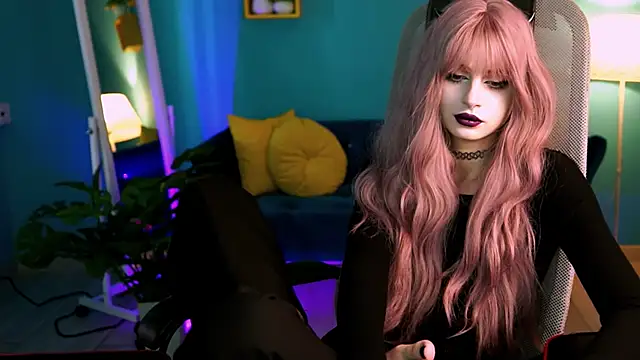 JadeCastle  online show from 19, 3, 2025