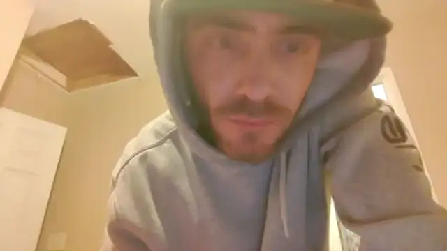 Huntzg23 online show from 17, 12, 2025