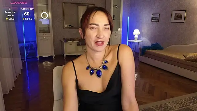 Snapshot of AnneHaddaway chatting on 13, 9, 2025 AnneHaddaway online show from 13, 9, 2025