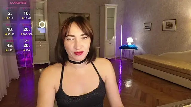 Snapshot of AnneHaddaway chatting on 5, 10, 2025 AnneHaddaway online show from 5, 10, 2025