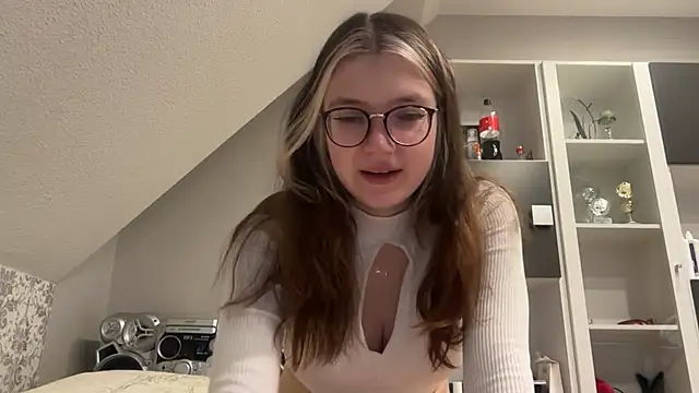 Snapshot of NikaCyberslut chatting on 1, 1, 2025 NikaCyberslut online show from 1, 1, 2025