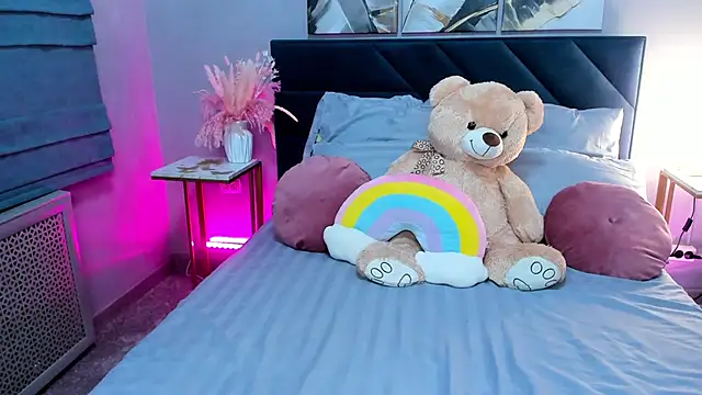 Snapshot of Curvy_Dynamite_ chatting on 14, 9, 2025 Curvy Dynamite online show from 14, 9, 2025