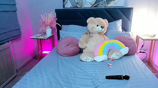 Snapshot of Curvy_Dynamite_ chatting on 13, 10, 2025 Curvy Dynamite online show from 13, 10, 2025