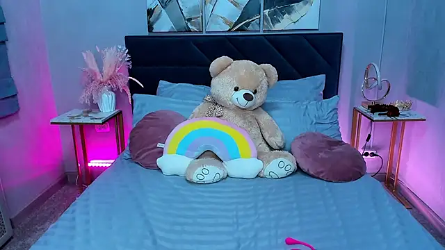 Snapshot of Curvy_Dynamite_ chatting on 18, 11, 2025 Curvy Dynamite online show from 18, 11, 2025