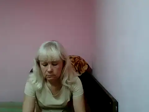 sakura blonde online show from 1, 3, 2025