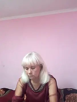 sakura blonde online show from 28, 9, 2025