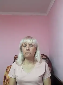 sakura blonde online show from 2, 12, 2025