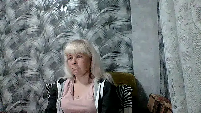 sakura blonde online show from 22, 4, 2026