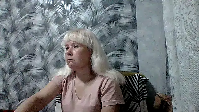 sakura blonde online show from 25, 4, 2026