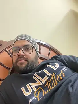 Arsh Loves Luv online show from 1, 1, 2025