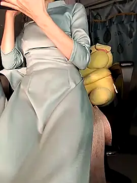 Snapshot of Lucy_limon chatting on 19, 12, 2025 Lucy limon online show from 19, 12, 2025