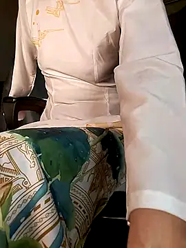 Snapshot of Lucy_limon chatting on 2, 2, 2026 Lucy limon online show from 2, 2, 2026